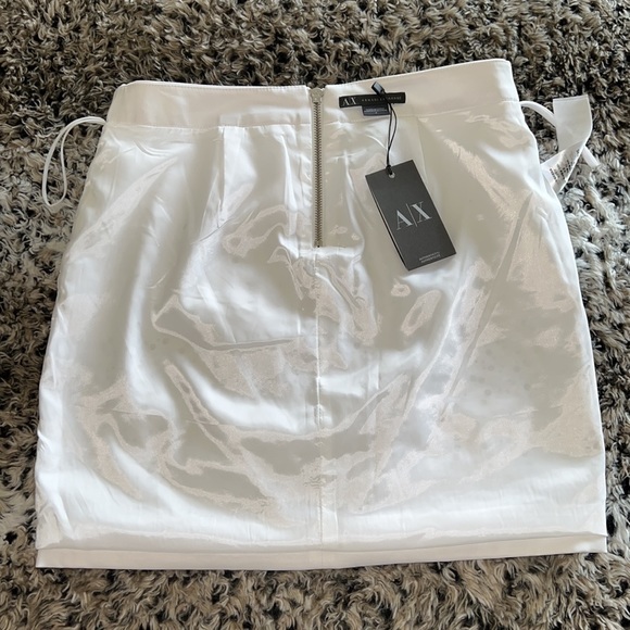 ARMANI EXCHANGE WHITE SPARKLE ✨ SKIRTS ✨ - Picture 3 of 8